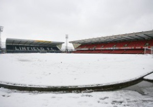 У Великобританії через сильні снігопади скасували 15 матчів