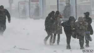 Снігопади ускладнили рух в Києві та на Заході України