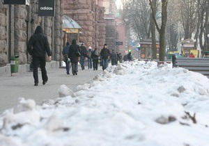 Корреспондент: П ятдесят відтінків білого. Неприбраний сніг на вулицях перетворюється на токсичну пастку для екології