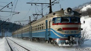 ВВС Україна: Укрзалізниця повертається до   паспортного контролю  . Доцільність є сумнівною