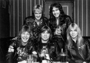 Помер колишній барабанщик легендарної Iron Maiden