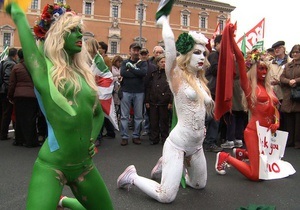 Корреспондент: Секс-місія. Символами України у світі стали оголені дівчата з Femen