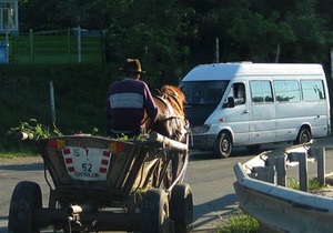 У Молдові зобов яжуть встановлювати номери на вози