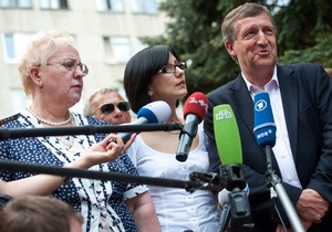 Справа Тимошенко - До Тимошенко прибули німецькі лікарі