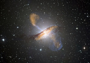 Чорні діри - космос - Вчені простежили за обертанням чорних дір