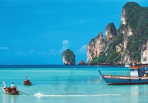 Таїланд - катер - туристи