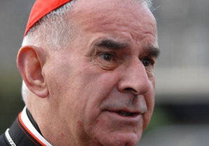Перед конклавом з обрання нового Папи Римського британський кардинал пішов у відставку через звинувачення у домаганнях
