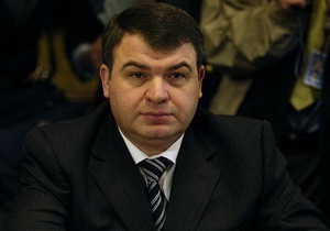 Сердюков знову відмовився давати свідчення під час допиту у Слідчому комітеті РФ