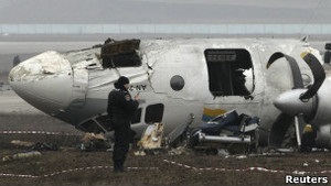 Аварія літака в Донецьку: розслідують кілька версій