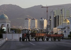Донецькі будівельники доріг підписали мільярдний контракт з Туркменістаном