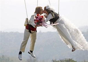 В Італії День закоханих відсвяткують масовим поцілунком
