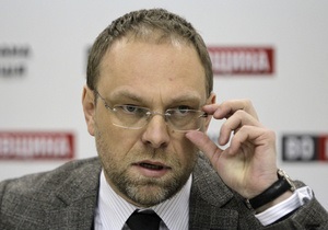 Справа Тимошенко - Власенко звинуватив СБУ у незаконному стеженні і заявив, що його намагалися отруїти