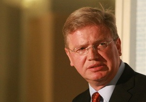 Фюле обговорив з могилянцями успіхи офіційного Києва