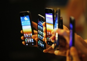 Удар у відповідь: Apple зумів продати більше смартфонів у США, ніж Samsung