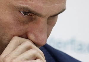Нова Рада - Віталій Кличко не зміг підписати документ за відставку Рибака