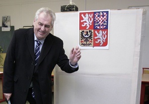 На виборах президента Чехії переміг екс-прем єр-міністр Мілош Земан