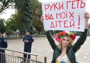 Чехія може надати політичний притулок зірці порно з України Wiska