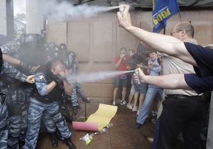 акції під Українським домом - мовний закон