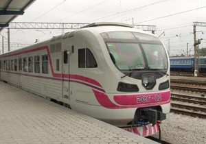 На Львівській залізниці вперше за 15 років почав курсувати новий дизель-поїзд вітчизняного виробництва