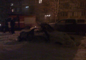 Минулої ночі в Києві підірвали спорткар