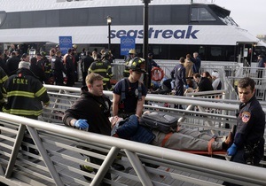 На Манхеттені пором врізався у пристань, постраждали десятки пасажирів