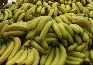 Журналістів Бі-бі-сі попросили не їсти банани на робочому місці