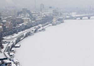 У суботу в Україні очікується мокрий сніг та ожеледиця