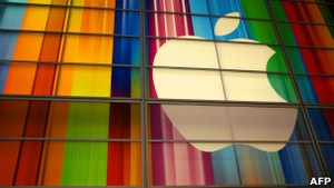 У Парижі обікрали головний магазин Apple