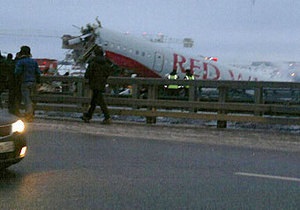 Авіакатастрофа у Внуково: У Ту-204 могли перебувати ще дві людини, які поки не знайдені