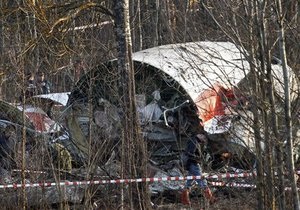 Російські військовослужбовці-мародери підуть під суд за крадіжку на місці авіакатастрофи під Смоленськом