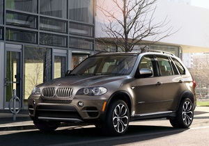 BMW похвалилася рекордними продажами