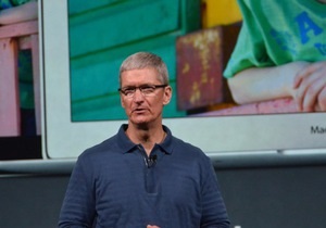 Дохід глави Apple за рік впав на 99%
