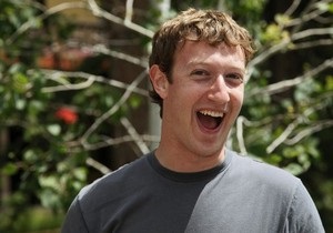Основатель Facebook потратил $500 млн на благотворительность