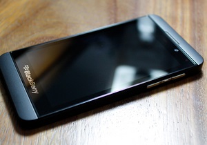 Опубліковано перші фото нового суперсмартфону BlackBerry