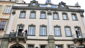Владельцев Криївки обвиняют в разрушении барочного дворца