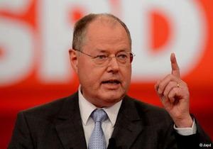 Пеер Штайнбрюк побореться з Меркель за канцлерське крісло