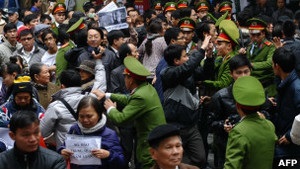 Поліція розігнала анти-китайські протести у В єтнамі