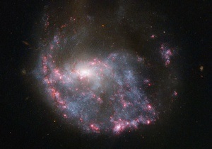Хаббл сфотографував туманність, що виникла внаслідок зіткнення галактик