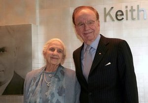 Матір медіамагната Мердока померла в Австралії у віці 103 років