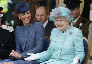 Журналісти розвідали про здоров я Кейт Міддлтон, представившись королевою Великобританії та її собакою