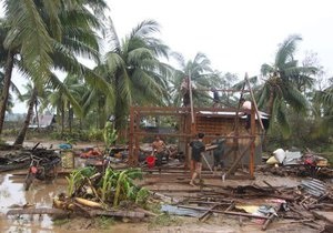 Тайфун Пабло на Філіппінах забрав життя понад 80 людей
