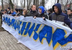 Рада суддів України закликала фанатів не тиснути на суд у справі Павличенків