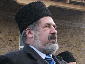 Рефат Чубаров заявив про розгром невідомими будівель кримських татар