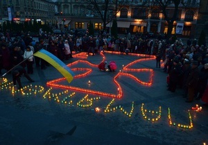 У Львові близько тисячі осіб молилися в пам ять жертв голодоморів