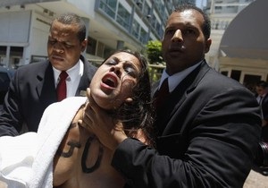 Активісти FEMEN провели акцію в Бразилії