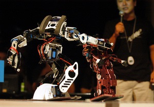 Правозахисники розповіли про небезпеку створення бойових роботів