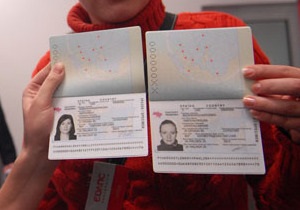 Ъ: Рада сподівається на спрощення візового режиму з ЄС завдяки введенню біометричних паспортів