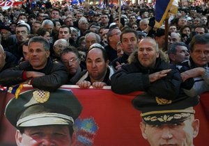 Тисячі жителів Загреба зустріли звільнених хорватських генералів оплесками