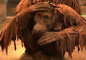 У Парижі створили шоколадний ліс із фільму Планета мавп з 15-метровим деревом