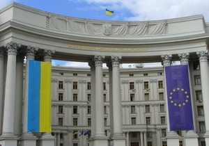 Офіційна позиція Києва в питанні вступу до Митного союзу розходиться з думкою посла в РФ